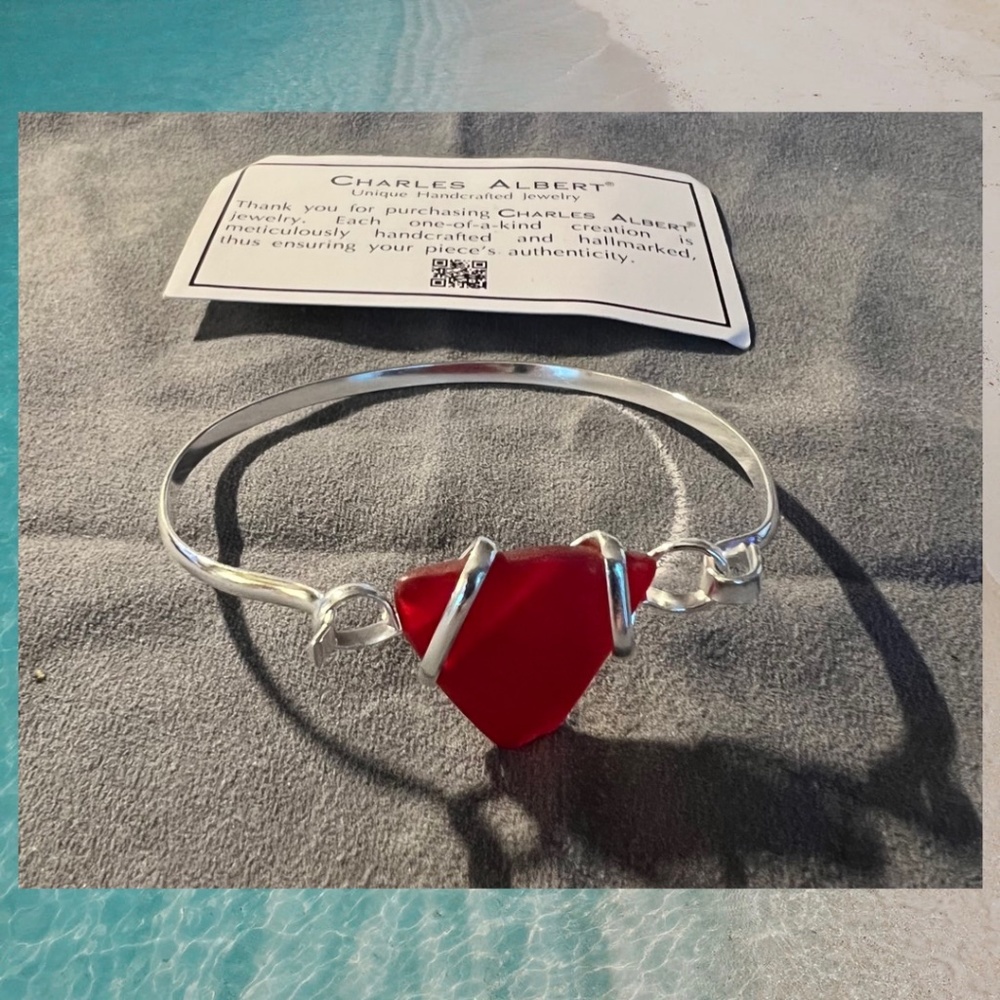 Red  Pompano Beach Glass Bangle With Latch